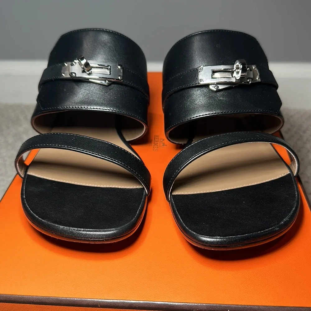 ❌SOLD❌Hermes Avenue Sandal BLACK size 39 - Picture 4 of 10